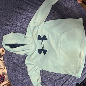 Under Armour Sweatshirt